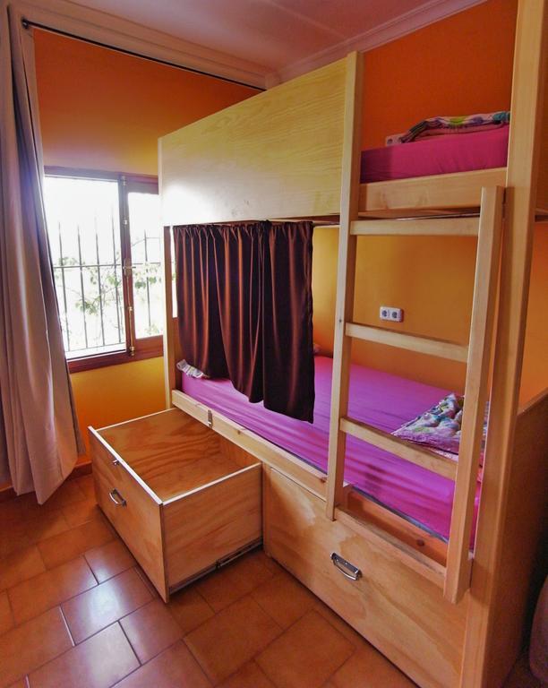 The Melting Pot Tarifa Hostel & Kiteschool Екстер'єр фото