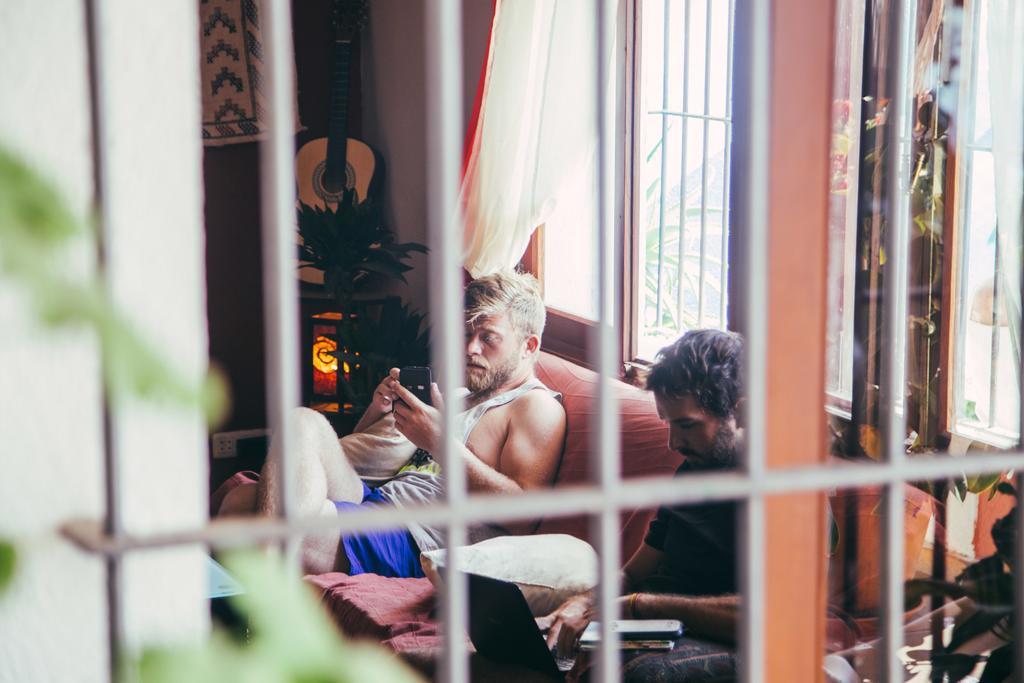 The Melting Pot Tarifa Hostel & Kiteschool Екстер'єр фото