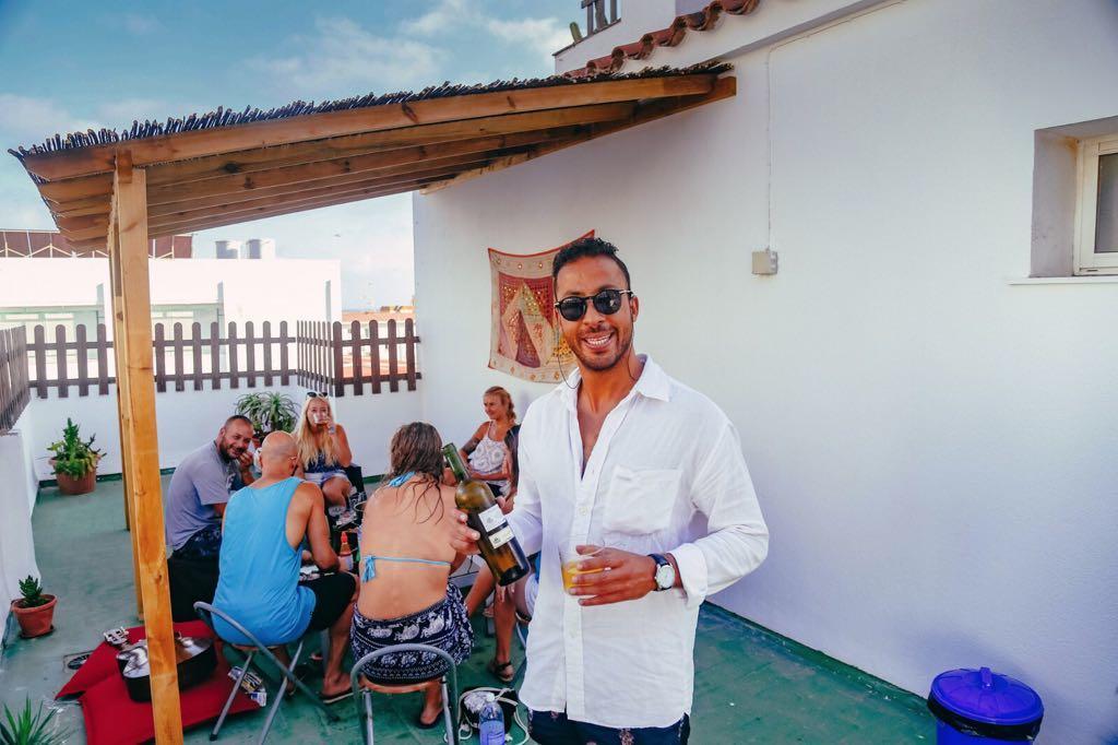 The Melting Pot Tarifa Hostel & Kiteschool Екстер'єр фото