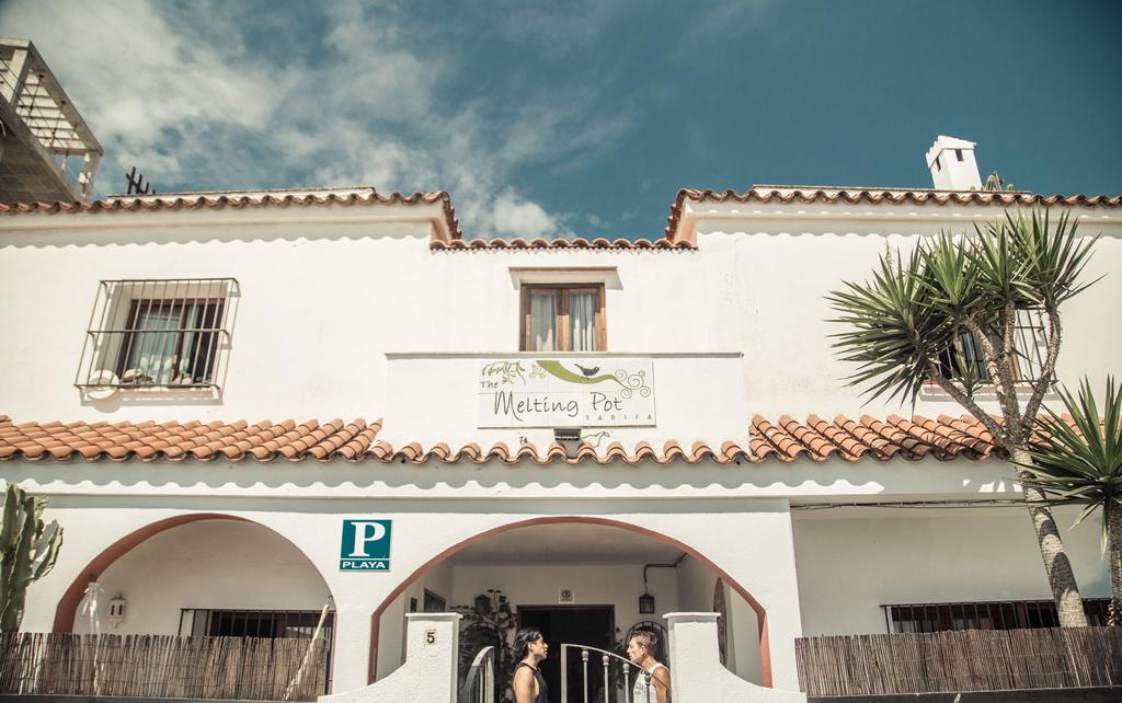 The Melting Pot Tarifa Hostel & Kiteschool Екстер'єр фото